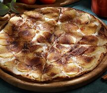 Яблочный тарт фламбе с нотками корицы