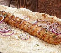 Люля-кебаб из курицы в лаваше