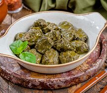Долма из винoградных листьев