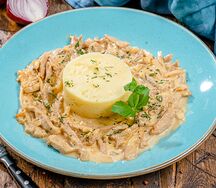 Бефстроганов с картофельным пюре