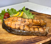 Стейк семги на мангале