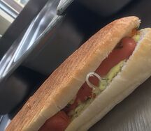 Хот-дог с сосиской