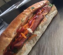 Хот-дог с охотничьей колбаской