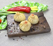 Хинкали с говядиной и кинзой