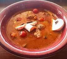 Том ям с курицей