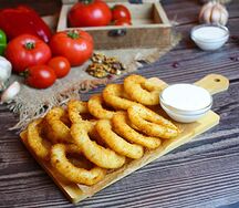 Луковые кольца в панировке