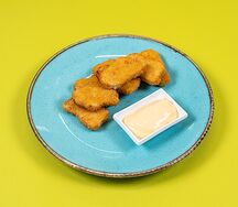 Наггетсы куриные с сырным соусом