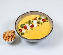 Сырный крем-суп с домашней брынзой и хрустящими крутонами