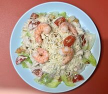 Салат Цезарь с креветками