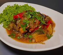 Баклажаны с овощами