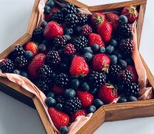 Подарочный бокс с ягодами Звезда