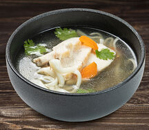 Суп куриный с лапшой