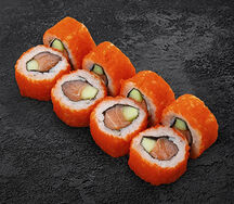 Ролл Калифорния с лососем
