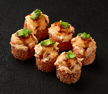 Запеченный ролл Спайси с креветкой и унаги соусом