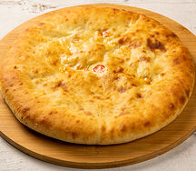 Осетинский пирог с ветчиной и сыром