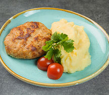 Котлетка из индейки с картофельным пюре