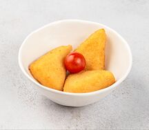 Жаренный в сухарях сулугуни