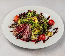 Салат с утиной грудкой