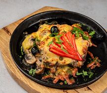 Кролик в сметане