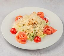 Салат Цезарь с семгой