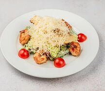 Салат Цезарь с креветками