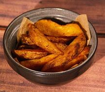 Картофель айдахо с соусом BBQ
