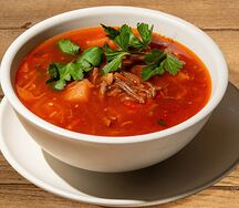 Борщ донской с пампушкой и салом