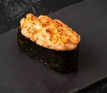 Запеченные острые суши с курицей