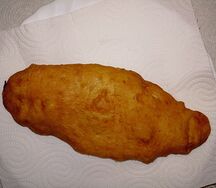 Жареный пирожок с картошкой