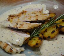 Филе индейки томленое в горчичном соусе