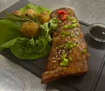 Свиные ребра BBQ с беби картофелем