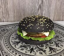 Черный бургер из курицы