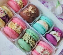 Набор Ассорти макарон с шоколадными и ягодными вкусами