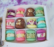 Набор Ассорти макарон с ягодными и шоколадными вкусами