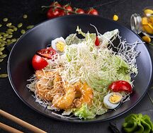 Салат Цезарь с креветками