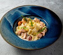 Феттуччине с лососем в сливочном соусе