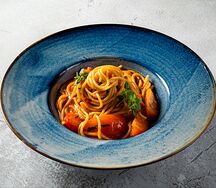 Спагетти Помодоро с пармезаном