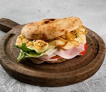 Пучча с ветчиной из индейки