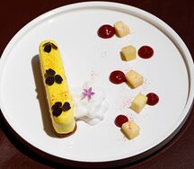 Чизкейк манго-карри с кокосовым муссом