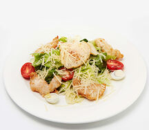 Салат Цезарь с курицей