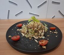 Салат из сельдерея и куриной грудки