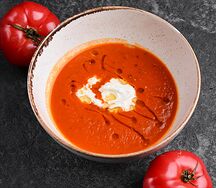 Томатный суп с сыром страчателла