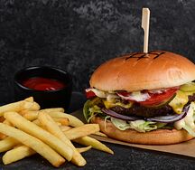 Бургер с мраморной говядиной и двойным сыром