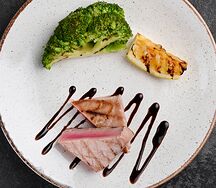 Тунец с брокколи