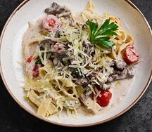 Паста с говядиной и дорблю