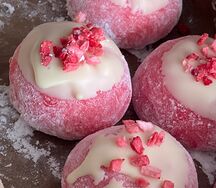 Моти клубника-вареная сгущенка 