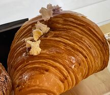 Круассан Карамель-попкорн