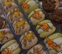 Макаронс Сникерс 