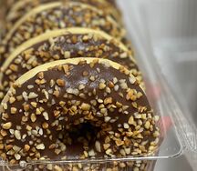 Пончик с ореховой начинкой