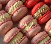 Макаронс малиновый йогурт